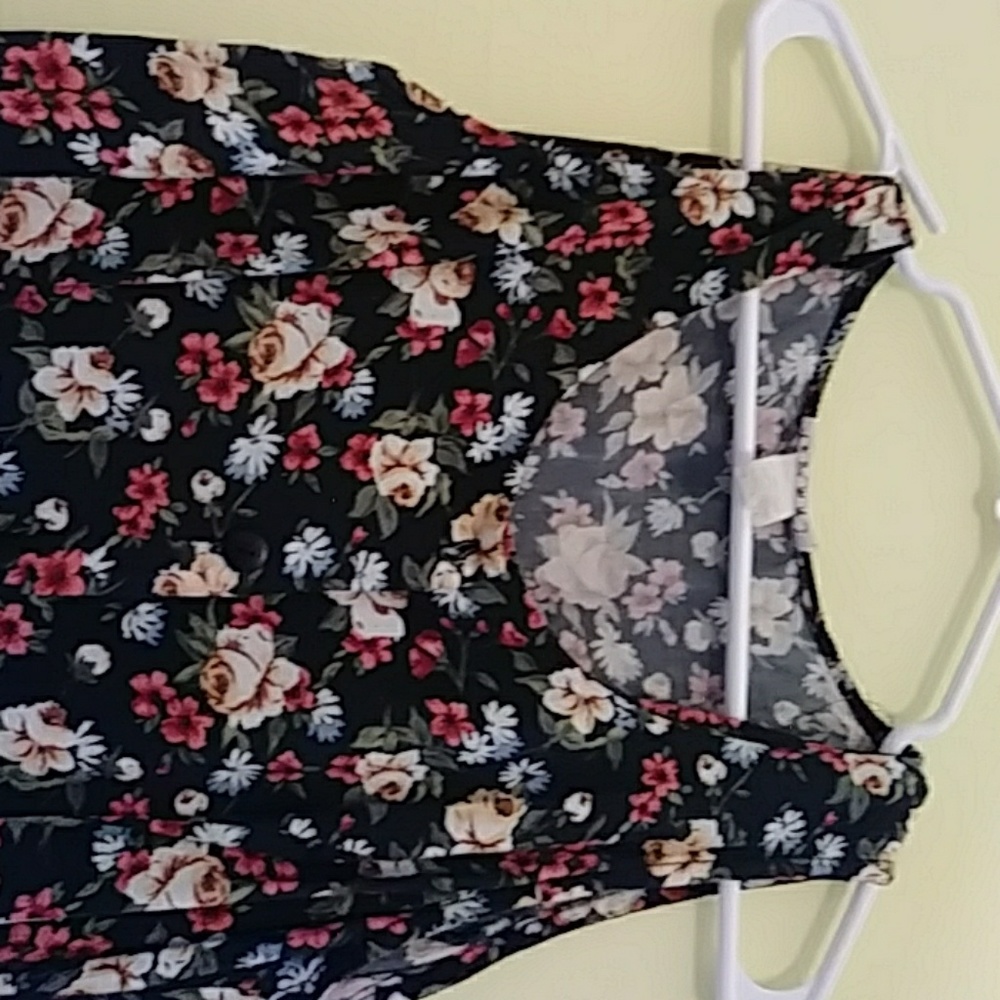 Dress - Picture 2 of 4